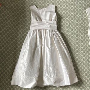 Girls 1st Communion / Flower Girl Dress - size 7 - by Isabel Garreton